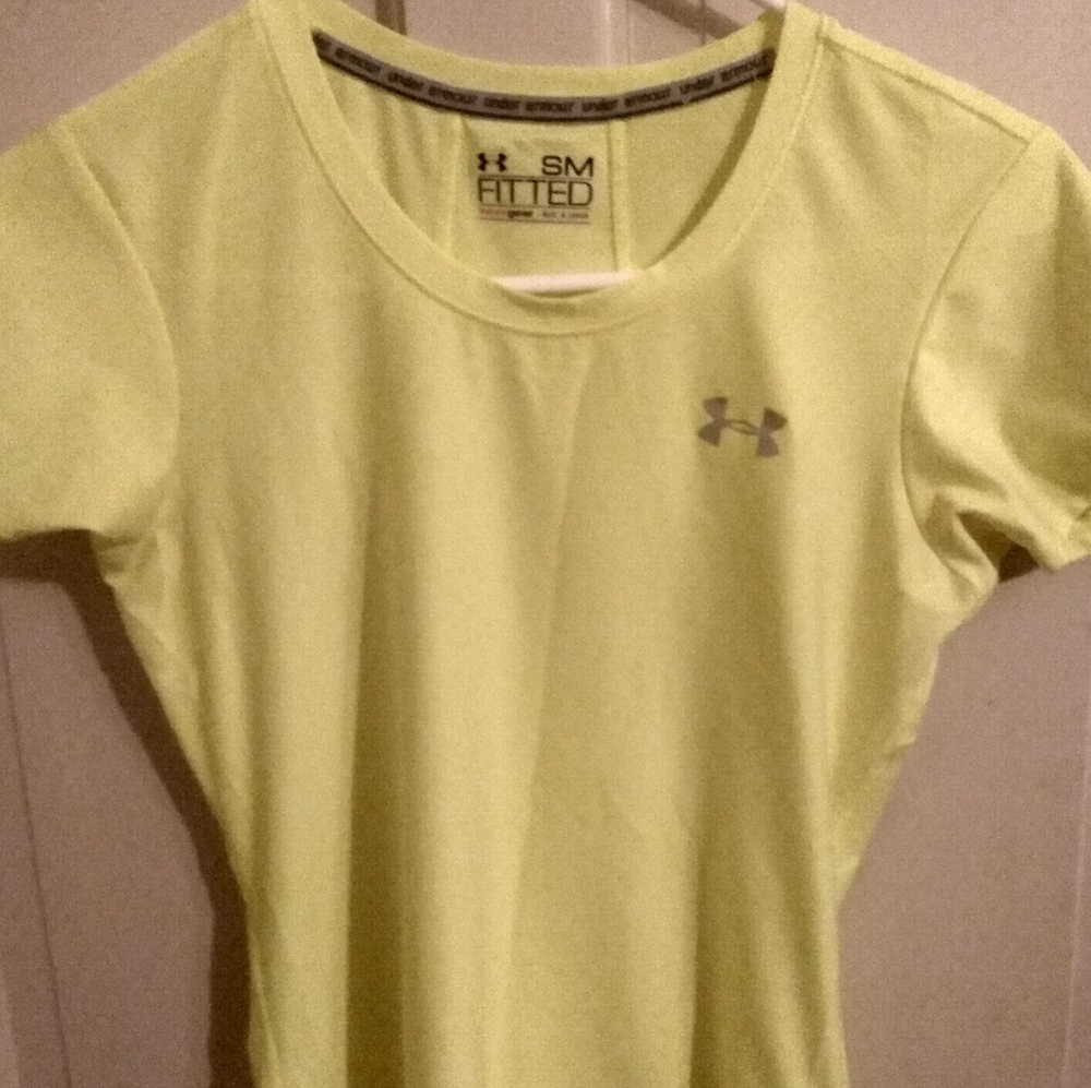 Athletic shirt